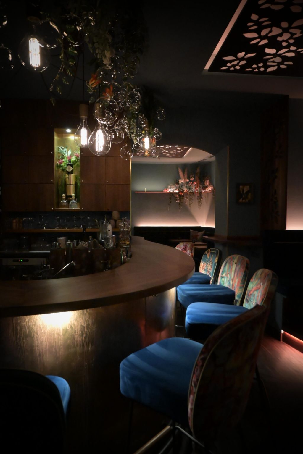 Hammond Bar 3
